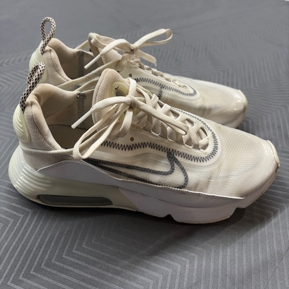 Nike Women’s Air Max 2090 sneakers White Size US 8.5